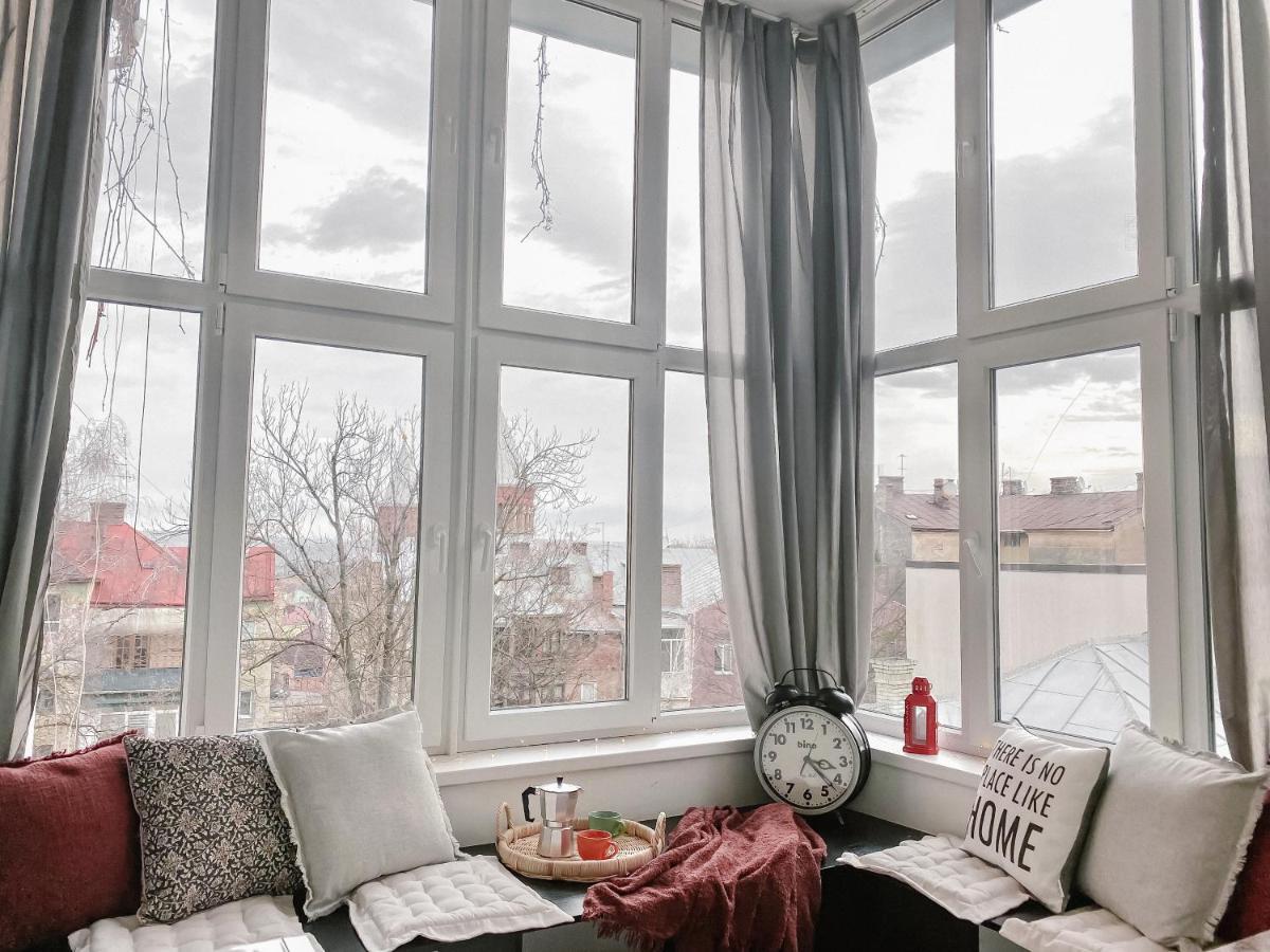 Appartement Simsimdoba à TTchernivtsi Extérieur photo