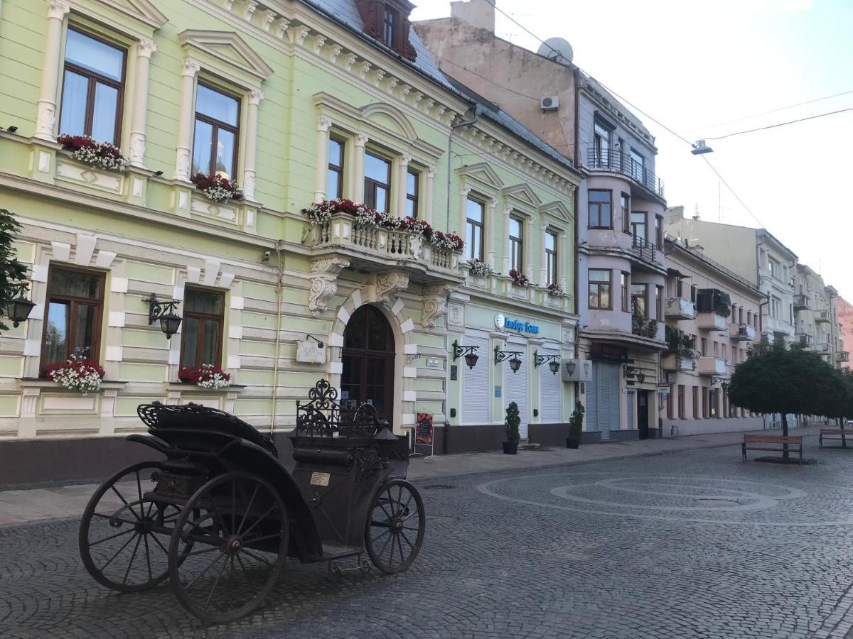 Appartement Simsimdoba à TTchernivtsi Extérieur photo