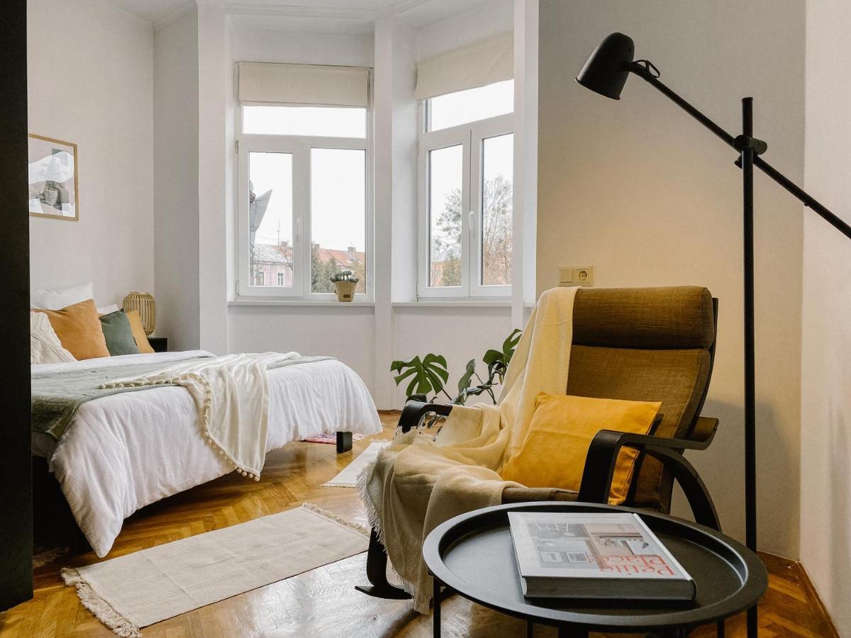 Appartement Simsimdoba à TTchernivtsi Extérieur photo